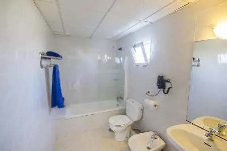 מלון Tabaiba Center 3*